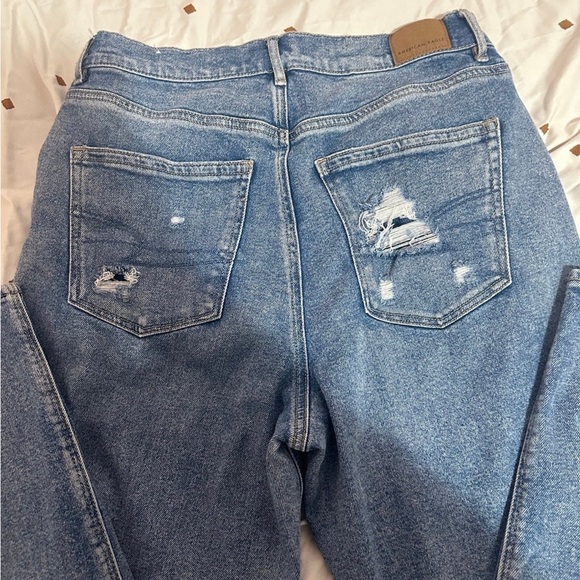 American Eagle Highest Rise 90s Boyfriend Jeans Size 12 - Picture 10 of 12